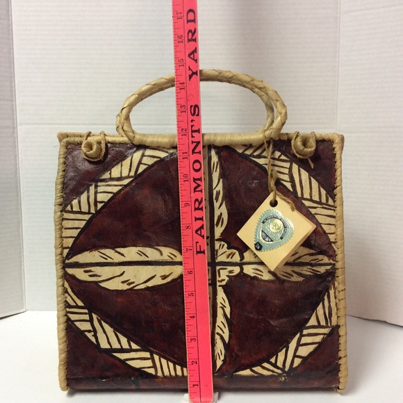 Tonga Trading Co. Women’s Handmade Purse - Picture 7 of 12